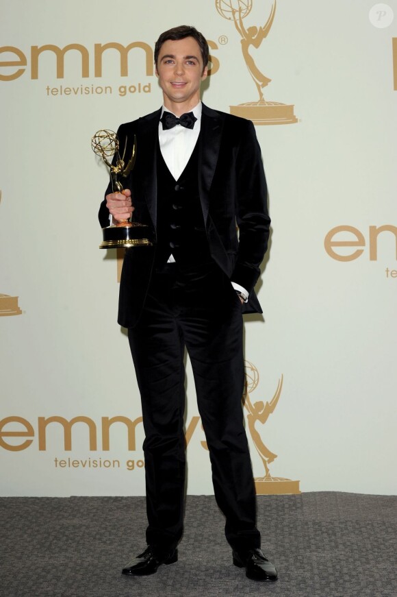 Jim Parsons, meilleur acteur dans une série comique pour The Big Bang Theory, lors des 63ème Emmy Awards à Los Angeles, le 18 septembre 2011