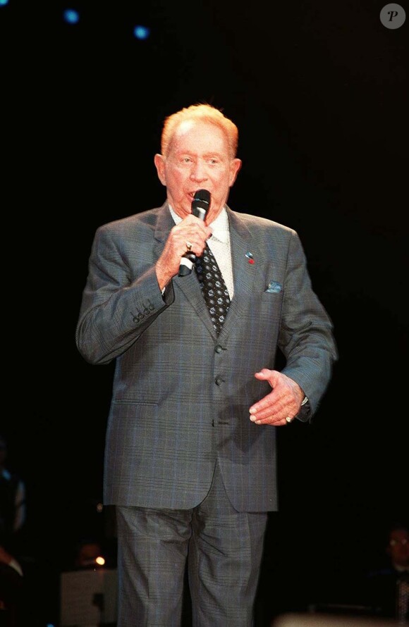 Charles Trenet à Paris, le 10 mars 1996.