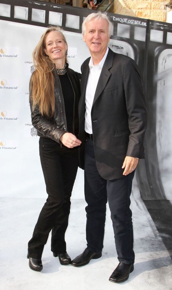 James Cameron et son épouse Suzy Amis à l'avant-première du spectacle du Cirque du Soleil, Iris, A Journey Into The World of Cinema, à Los Angeles le 25 septembre 2011