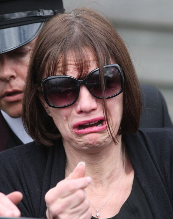 Jackiey Budden lors de l'enterrement de sa fille Jade Goody à Essex en janvier 2009