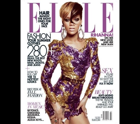 Sensuelle dans sa robe Balmain, Rihanna apparaît en couverture du magazine Elle de juillet 2010.