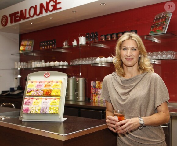 Steffi Graf était à Berlin le 29 septembre 2011 pour l'inauguration d'un salon de thé Teekanne dont elle est l'ambassadrice