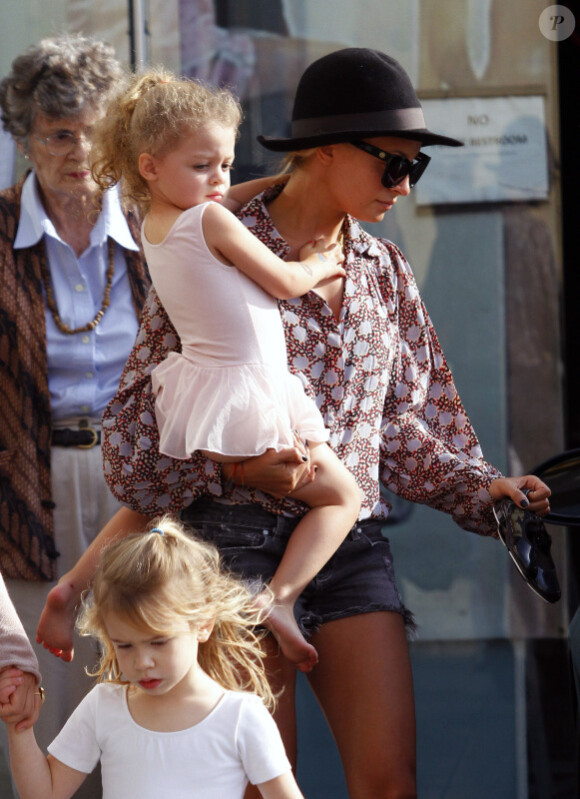 Nicole Richie a accompagné sa fille Harlow à son cours de claquette. Los Angeles, 28 septembre 2011