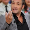 Jean Dujardin sur le plateau de l'émission Vivement Dimanche, enregistrée le 28 septembre 2011.