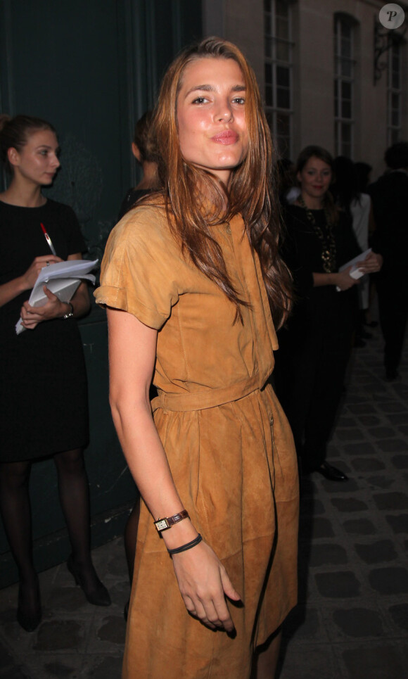 Charlotte Casiraghi arrivant à la soirée pour le lancement de la ligne Signature de Tod's. A l'ambassade d'Italie, le 2 octobre 2011