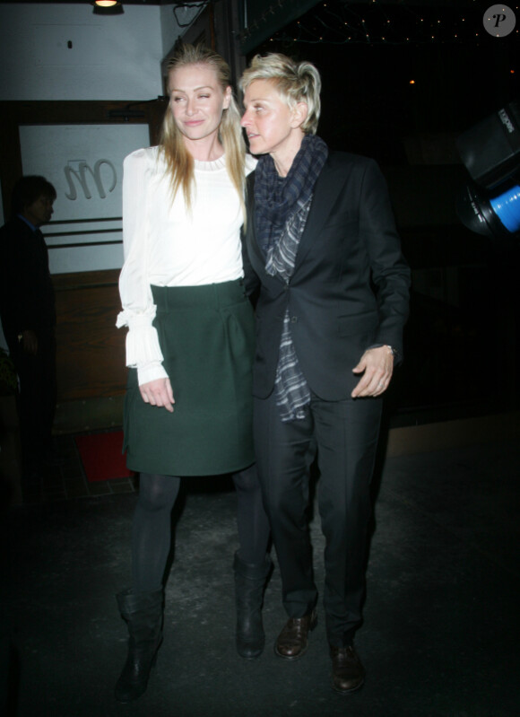 Portia de Rossi et Ellen DeGeneres sortant d'un dîner à Los Angeles