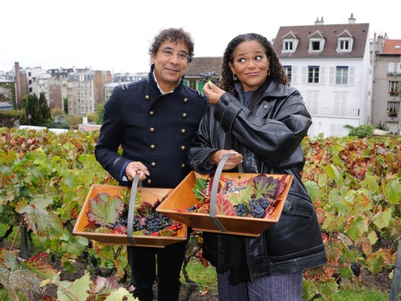 Laurent Voulzy et Jocelyn Béroard ont apporté le soleil des îles sur la traditionnelle vendange du clos Montmartre, samedi 8 octobre 2011.