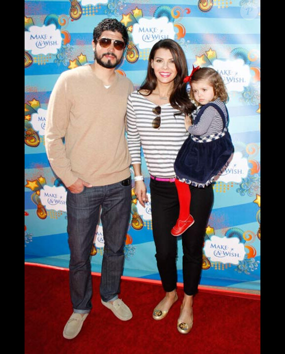 Ali Landry en compagnie de son mari Alejandro Monteverde et leur petite fille Estela en mars 2010 à Los Angeles