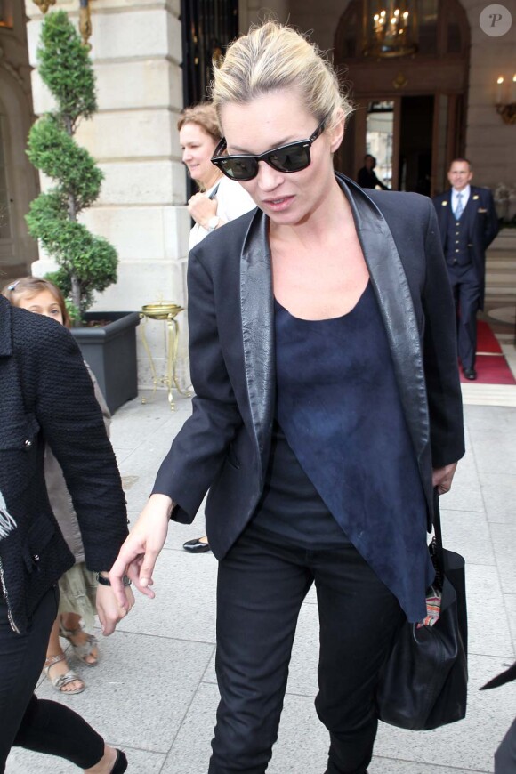 Kate Moss à Paris, quelques jours avant le mariage de Paul McCartney et Nancy Shevell, le 5 octobre 2011.