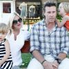 Tori Spelling et son mari Dean McDermott avec leurs enfants Liam et Stella à Malibu en août 2011