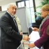Dominique Strauss-Kahn vote au premier tour des primaires socialiste, à Sarcelles, le 9 octobre 2011. il a confirmé par la suite avoir voté pour Martine Aubry.