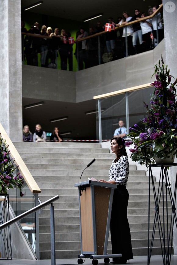 La princesse Mary de Danemark inaugurait mardi 11 octobre 2011 les nouvelles installations du campus d'Aarhus.
