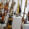 La collection de guitares et d'amplis de Richard Gere vendue le 11 octobre à New York par la maison Christie's.