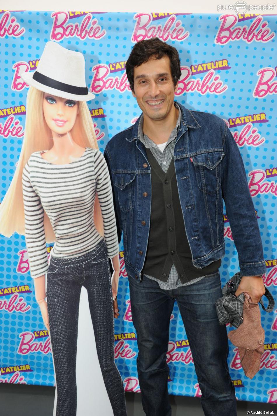 Sasha Elbaz Famille Avec Vincent Elbaz Vincent Elbaz à l'inauguration de l'Atelier Barbie à l'Espace Basfroi