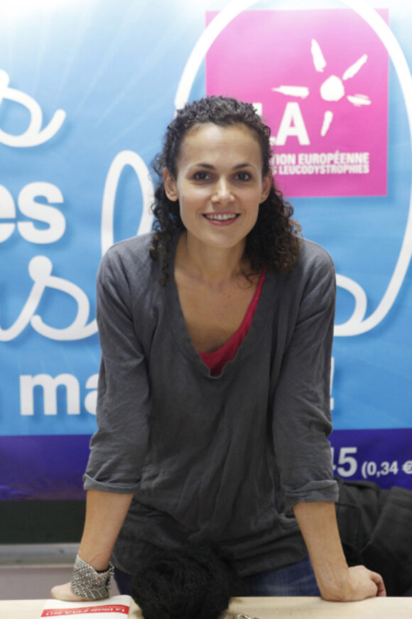 Charlotte Boimare lit la dictée d'ELA à Boulogne Billancourt le 21 octobre 2011