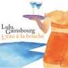 Lulu Gainsbourg annonce son album hommage à son père, from Gainsbourg to Lulu, avec sa relecture de L'Eau à la bouche. L'eau à la bouche, c'est également l'effet réussi par le clip savoureux qui l'accompagne...