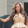 Une robe bien trop courte et ajustée pour Beyoncé, pourtant enceinte de cinq mois.