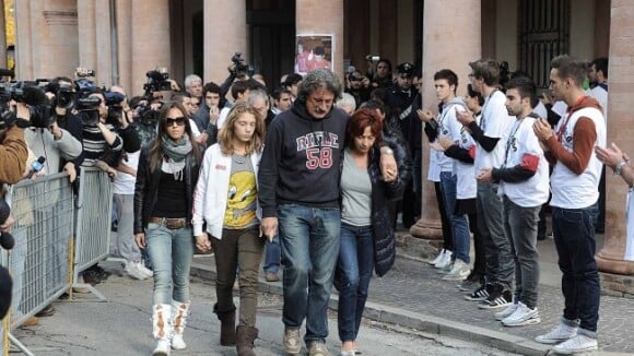 Obsèques de Marco Simoncelli : Vibrant hommage de ses proches et Valentino Rossi