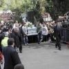Les amis d'enfance de Marco Simoncelli ont porté son cercueil lors de son enterrement le 27 octobre 2011 à Coriano