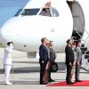 La reine Beatrix, le prince Willem-Alexander et la princesse Maxima des Pays-Bas faisaient escale pour 48 heures à Curaçao, les 1er et 2 novembre 2011, dans le cadre de leur visite officielle de dix jours dans les Antilles.
