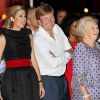 La reine Beatrix, le prince Willem-Alexander et la princesse Maxima des Pays-Bas faisaient escale pour 48 heures à Curaçao, les 1er et 2 novembre 2011, dans le cadre de leur visite officielle de dix jours dans les Antilles.