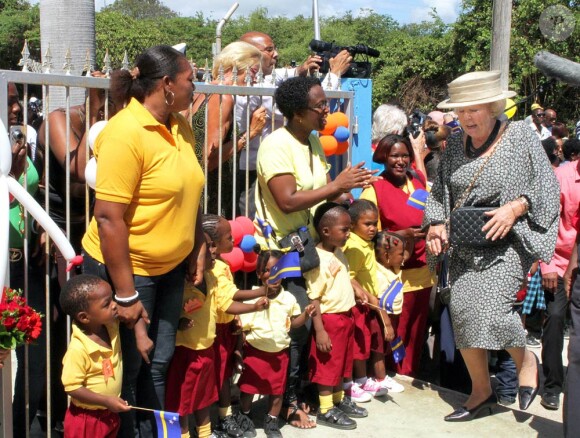 Les royaux néerlandais en visite sur l'île de Curaçao, dans les Antilles, le 2 novembre 2011.