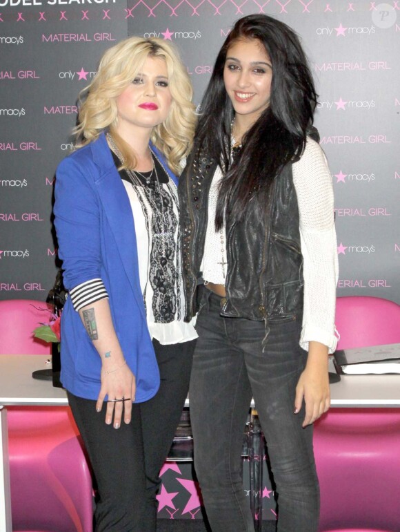 Kelly Osbourne et Lourdes recherchent le prochain visage de la marque Material Girl, à New York, le 2 novembre 2011.