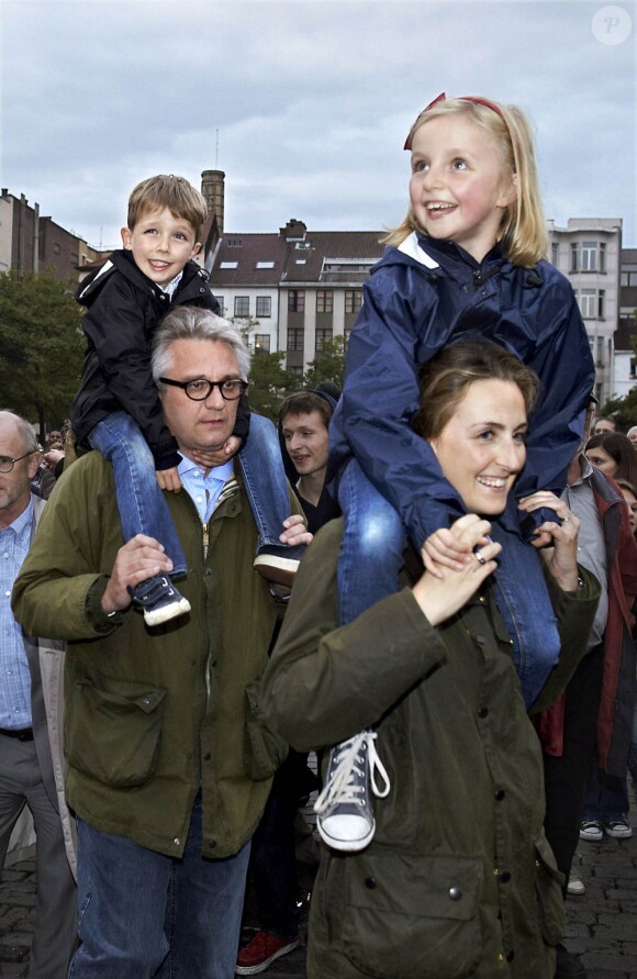 Le prince Laurent, sa femme la princesse Claire et leurs trois enfants ont passé la Fête nationale belge à l'écart de la famille royale, le 21 juillet 2011. Le 15 novembre, ils réintègreront la famille royale pour la Fête du roi...