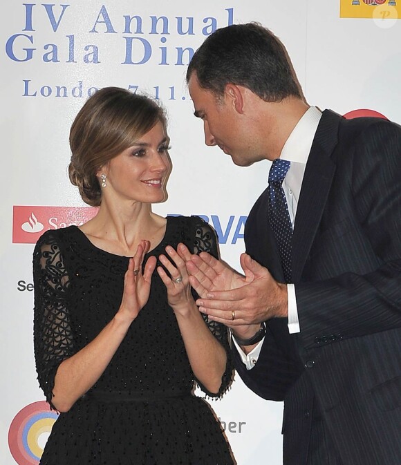 Letizia et Felipe d'Espagne sont à Londres. Ils assistent à l'anniversaire de la Chambre de Commerce Espagnole en Grande-Bretagne. 7 novembre 2011