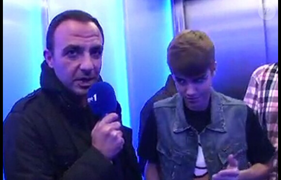 Justin Bieber répond aux questions de Nikos Aliagas sur Europe 1.