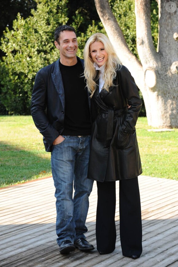 Michelle Hunziker et le réalisateur Raoul Bova présentaient à la Villa Borghese, à Rome, le film Amore Nero, le 11 novembre 2011.