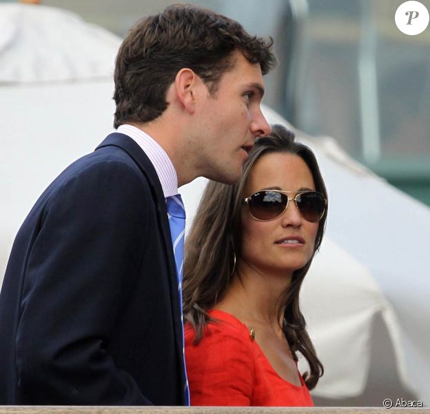 Entre Pippa Middleton et Alex Loudon, c'est fini : le jeune financier ne pouvait plus vivre avec une star... Il a rompu début novembre 2011.