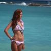 Une jolie Miss lors de la séance photo en bikini sur la plage en novembre 2011 à Cancun au Mexique
