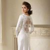 La réplique de la robe de mariée de Kristen Stewart dans Twilight : Chapitre IV - Révélation, vue de dos. Elle a été réalisé par Alfred Angelo, fabriquant de robe de mariée basé à Philadelphie.