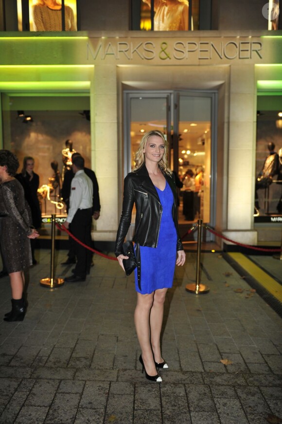 Sarah Marshall lors de la soirée d'inauguration de Marks & Spencer au Fouquet's à Paris