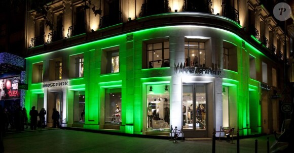 Boutique Marks & Spencer au Fouquet's à Paris