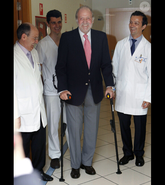 Juan Carlos sort de l'hôpital en juin 2011 à Madrid
