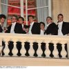 Les cavaliers des débutantes ont pris une pause bien méritée lors du Bal organisé le 26 novembre 2011 à l'hôtel de Crillon à Paris.