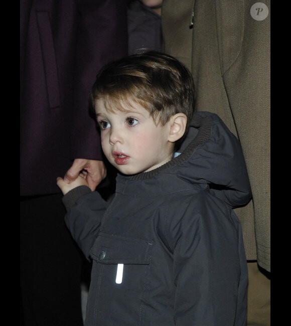 Le petit prince Henrik le 1er décembre 2011 au château de Schackenborg au Danemark pour allumer les illuminations de Noël