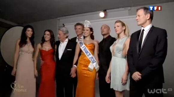 Miss France 2012 : Premier shooting pour Delphine Wespiser, c'est déjà une pro !