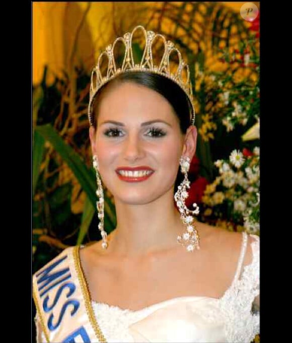 Laetitia Bleger (Miss France 2004) en décembre 2003 lors de son sacre