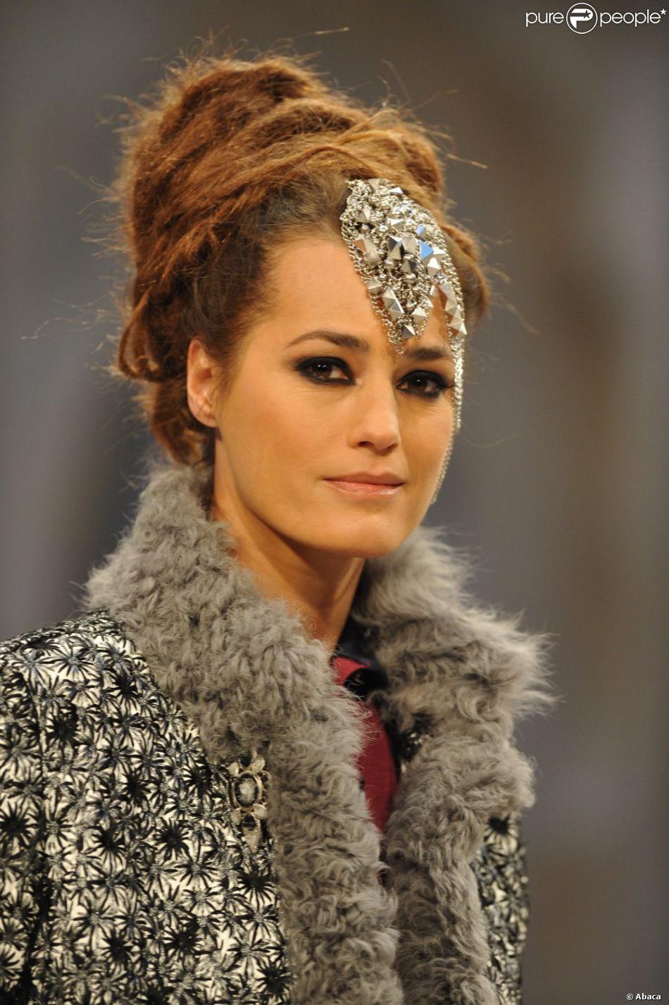 Yasmin Le Bon, retour en grâce sur le podium du défilé Chanel Paris