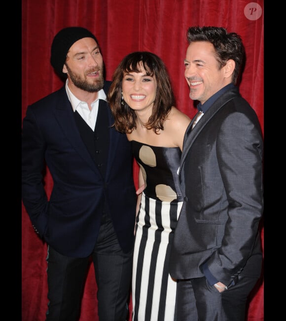 Robert Downey Jr., Noomi Rapace et Jude Law présentent Sherlock Holmes : Jeu d'ombres à Londres, le 9 décembre 2011.