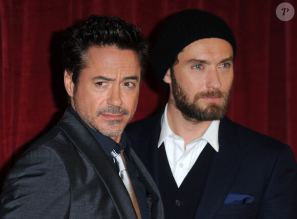 Robert Downey Jr. et Jude Law présentent Sherlock Holmes : Jeu d'ombres à Londres, le 9 décembre 2011.