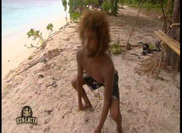 Laurent fait le singe dans Koh Lanta 11, vendredi 9 décembre 2011 sur TF1