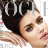 Adriana Lima brille dans son pays avec cette couverture du Vogue brésilien en février 2011.