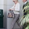 Lindsay Lohan quitte le tribunal de Los Angeles, le mercredi 14 décembre 2011.
