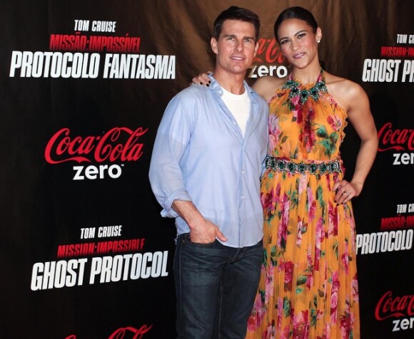Tom Cruise et Paula Patton lors de l'avant-première du film Mission : impossible - protocole fantôme le 14 décembre 2011