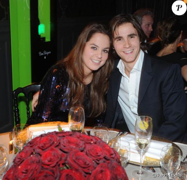 Anouchka Delon et Julien lors du dîner de l'Avant chez Castel, le 14 décembre 2011.