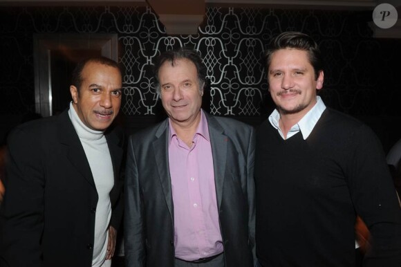 Pascal Legitimus, Daniel Russo et Matthias Von Khache lors du dîner de l'Avant chez Castel, le 14 décembre 2011.